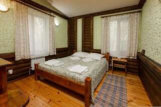 Отель Клуб-Усадьба Бивак Борисов Двухместный номер с 1 кроватью и общей ванной комнатой-2